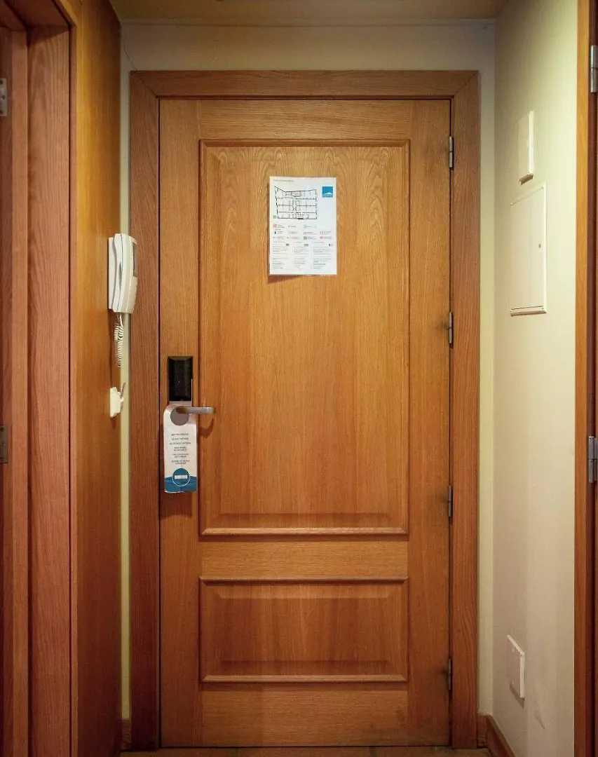 Apartamentos Turisticos Atlantida Funchal  Aparthotel