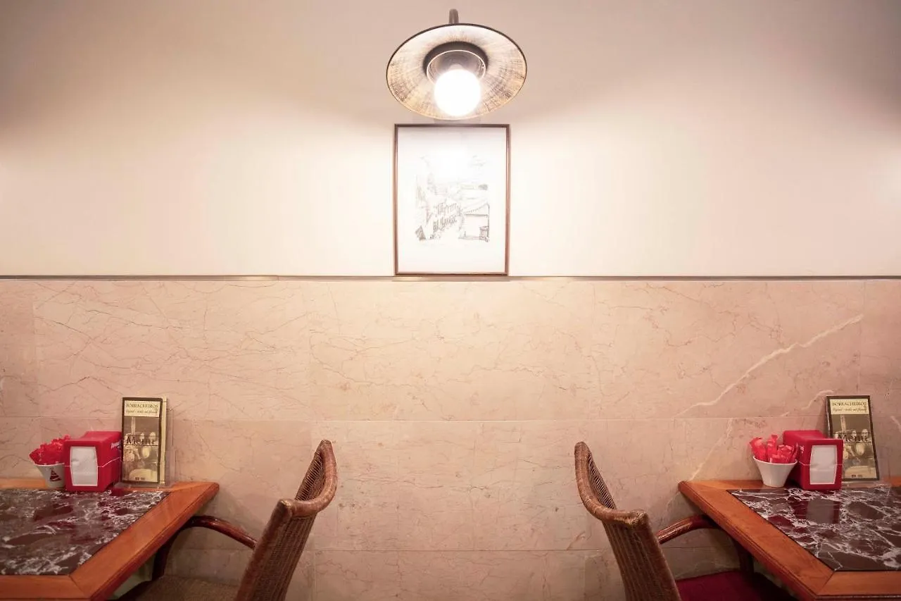 Apartamentos Turisticos Atlantida Funchal  Funchal (Madeira)