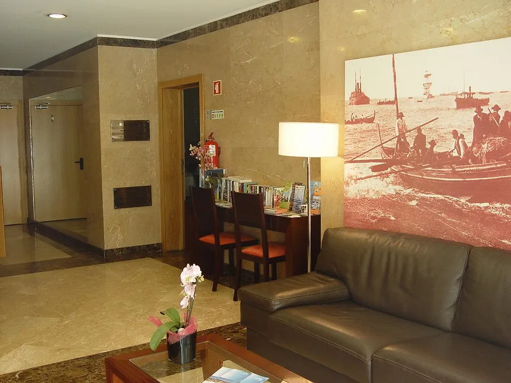 Apartamentos Turisticos Atlantida Funchal  Aparthotel Funchal (Madeira)