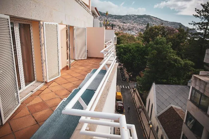 Apartamentos Turisticos Atlantida Funchal  Funchal (Madeira)