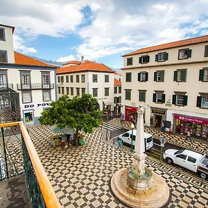 Hotel apartamentowy Esmeralda Holidays, Funchal (Madeira)