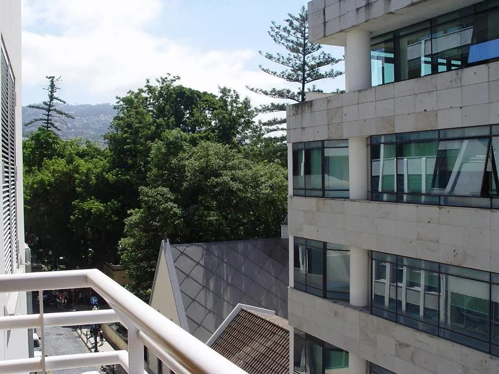 Apartamentos Turisticos Atlantida Funchal  4*, Funchal (Madeira)