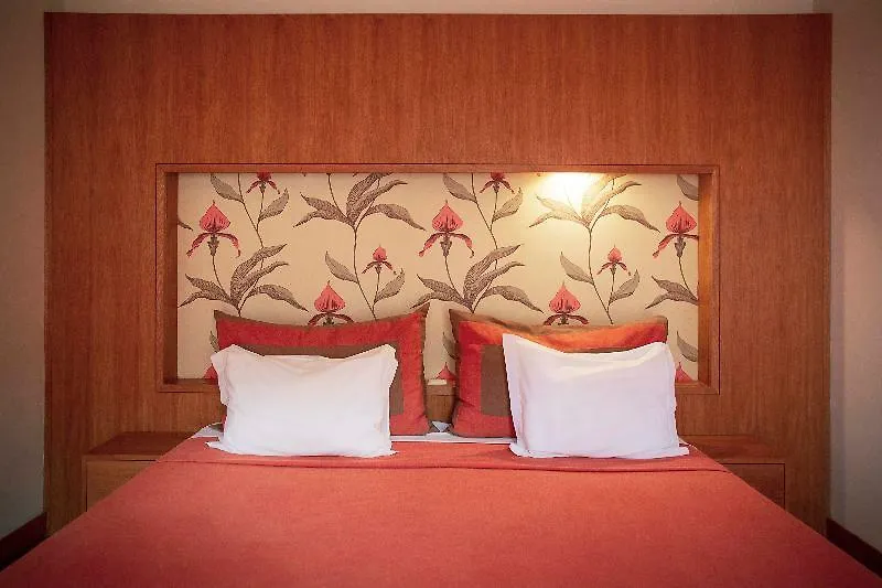 Apartamentos Turisticos Atlantida Funchal  Aparthotel Funchal (Madeira)